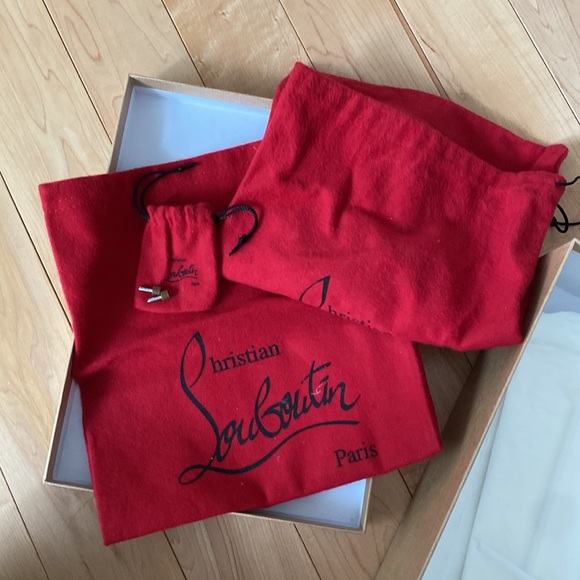 LOUBOUTIN SIZE 36 NUDE - Picture 14 of 15